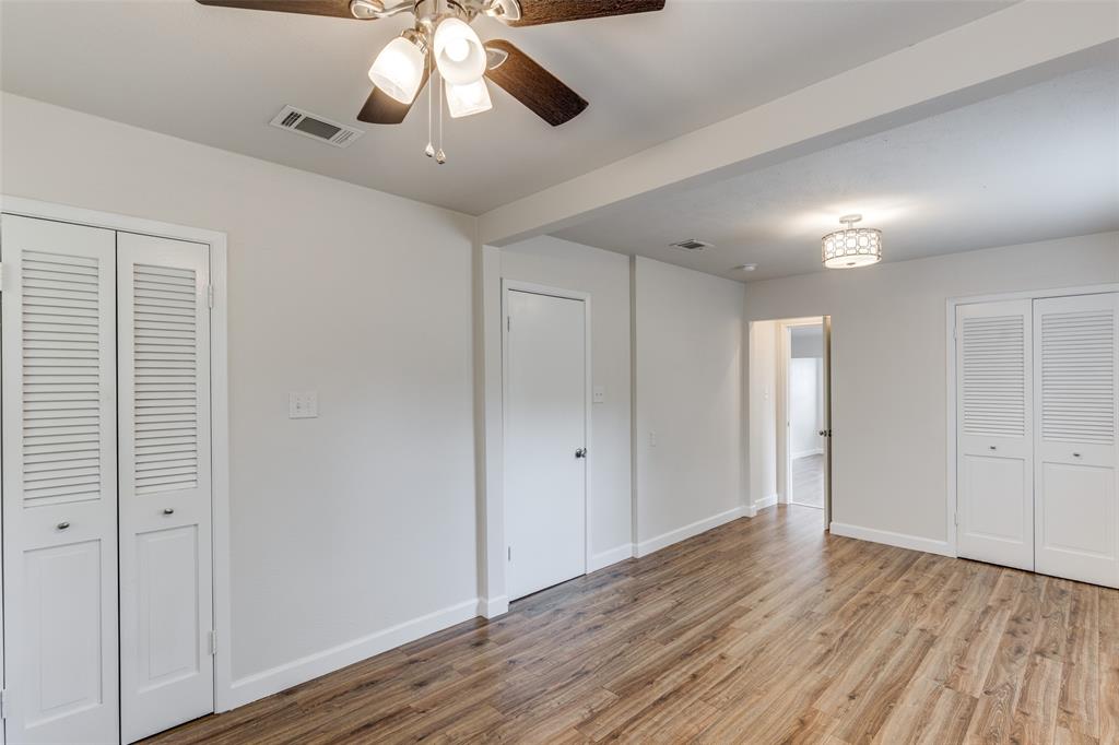 852 Northwood Road Fort Worth, TX 76107 - Photo 11 of 19