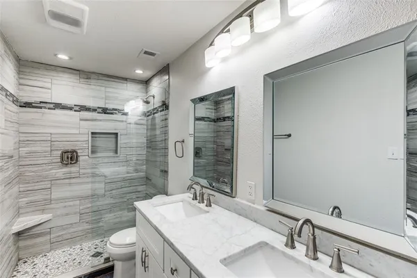 $2,895 | 852 Northwood Road, Fort Worth, TX 76107