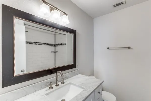 $2,895 | 852 Northwood Road, Fort Worth, TX 76107