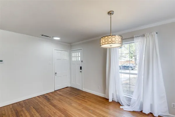 $2,895 | 852 Northwood Road, Fort Worth, TX 76107