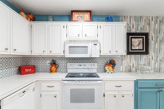 $215,000 | 8711 Southwest 92nd Place, Unit D, Ocala, FL 34481