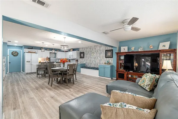 $215,000 | 8711 Southwest 92nd Place, Unit D, Ocala, FL 34481