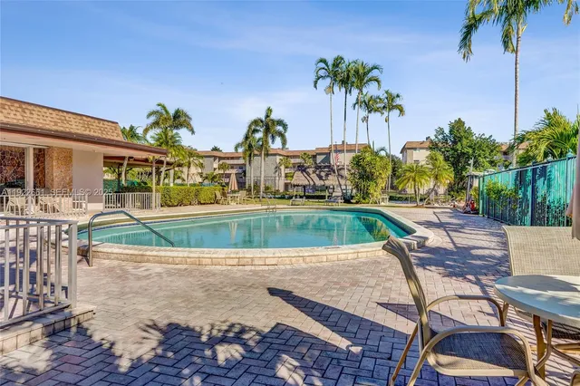 $239,000 | 2481 Southwest 82nd Avenue, Unit 205, Davie, FL 33324