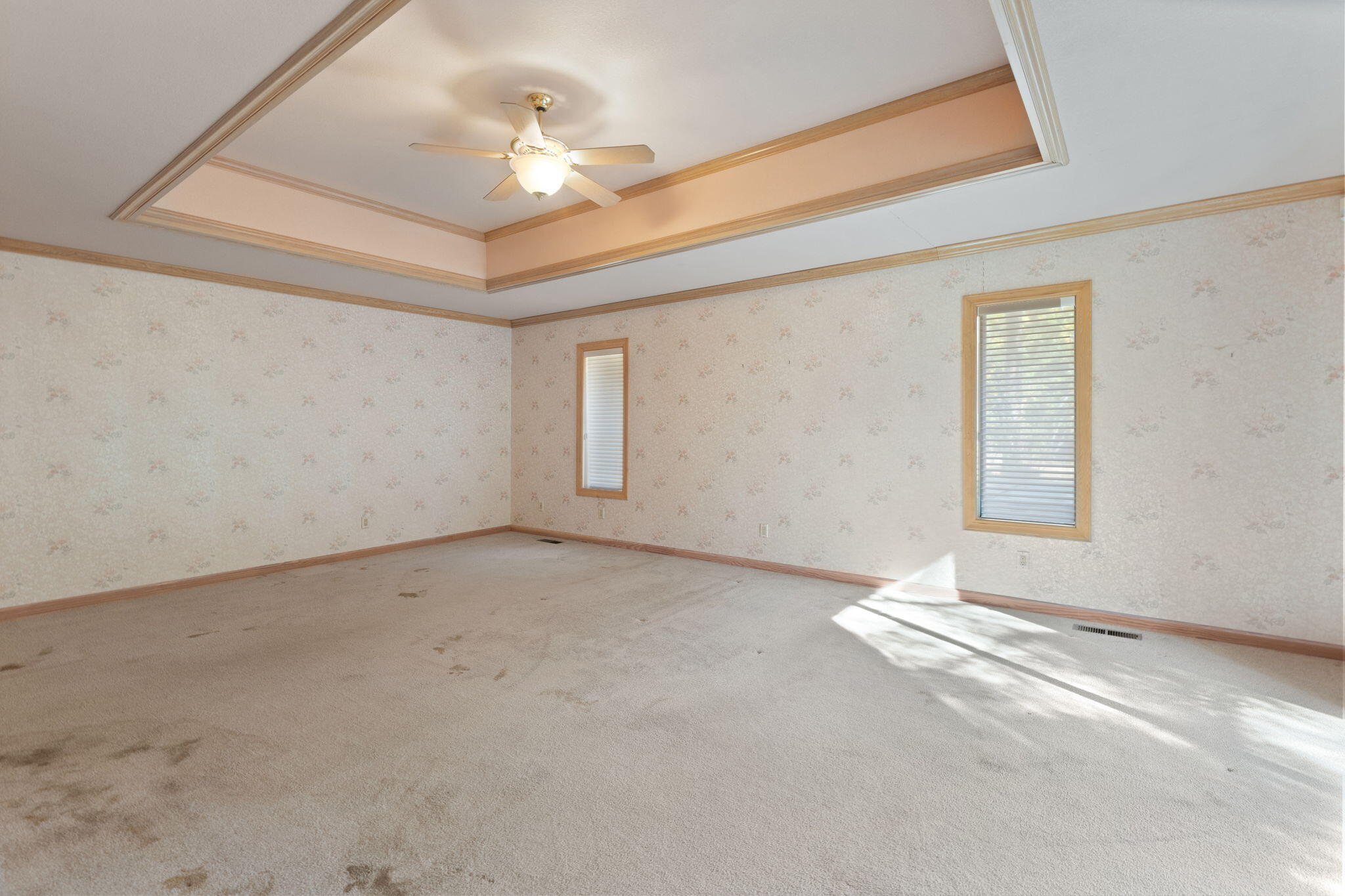 7118 Redthorne Road Rogue River, OR 97537 - Photo 23 of 63 Primary Suite
