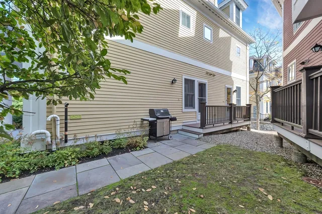 $970,000 | 7 Mill Street, Unit 7, Arlington, MA 02476
