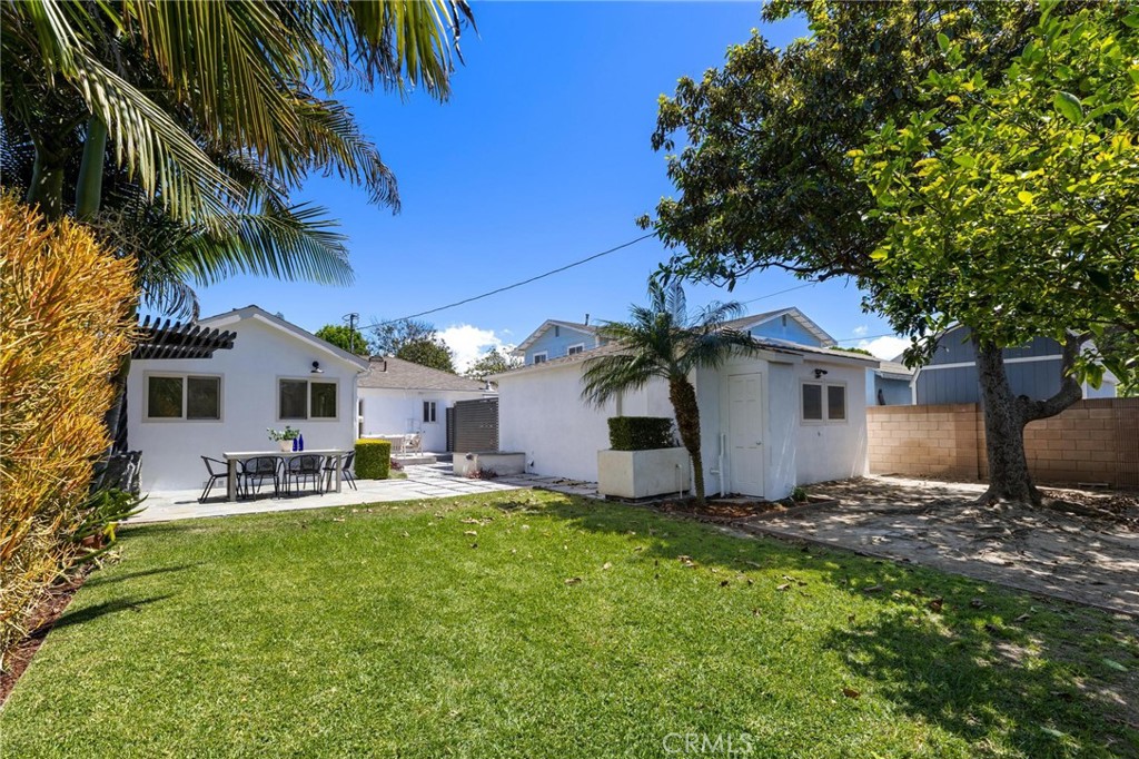 3219 Gibson Place Redondo Beach, CA 90278 - Photo 17 of 47 a front view of house with yard and seating area