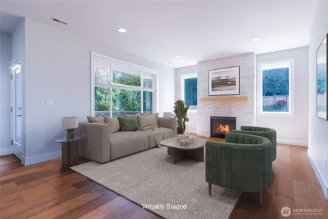 $960,000 | 12570 51st Place South, Tukwila, WA 98178