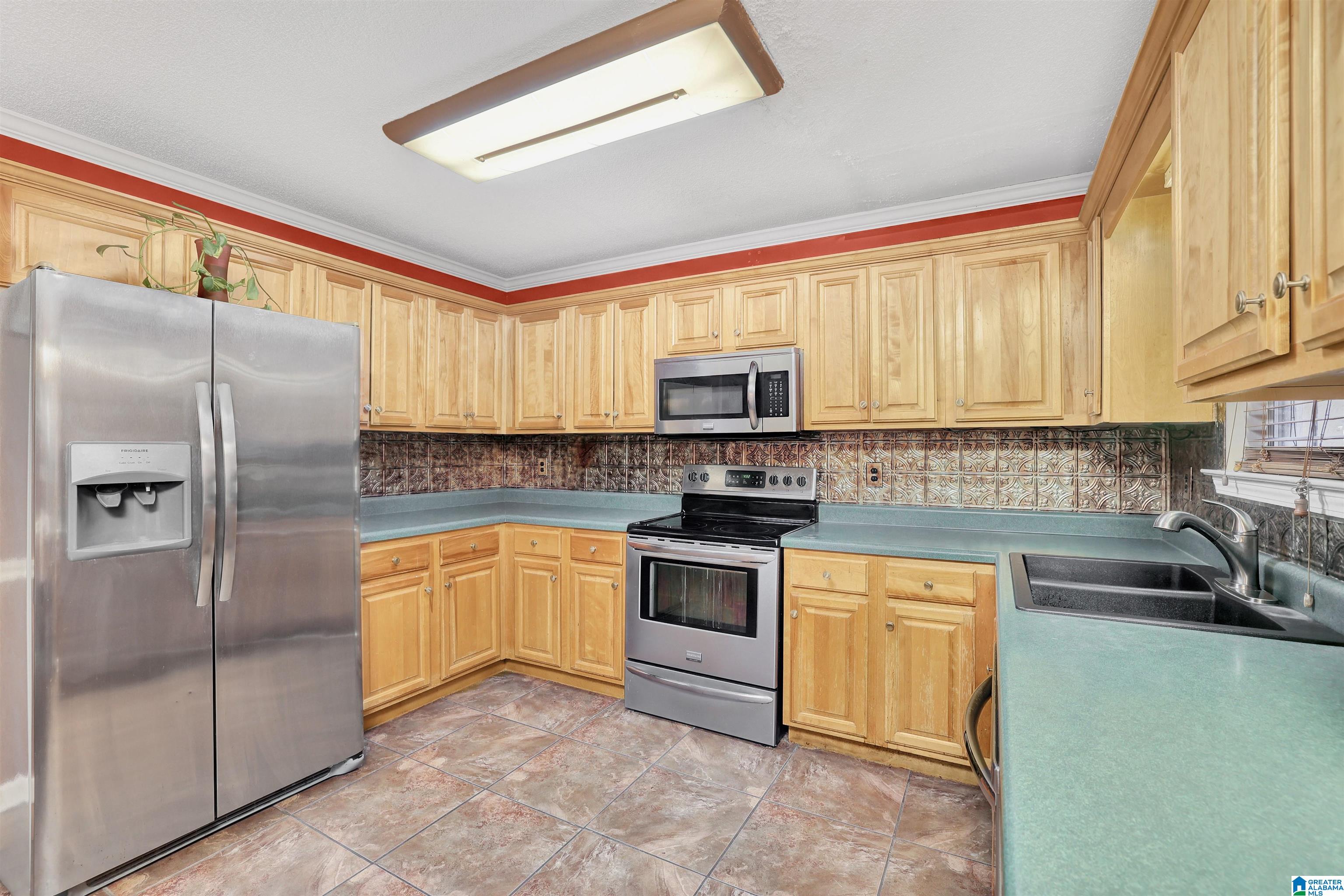 101 Juniper Circle Pelham, AL 35124 - Photo 8 of 34