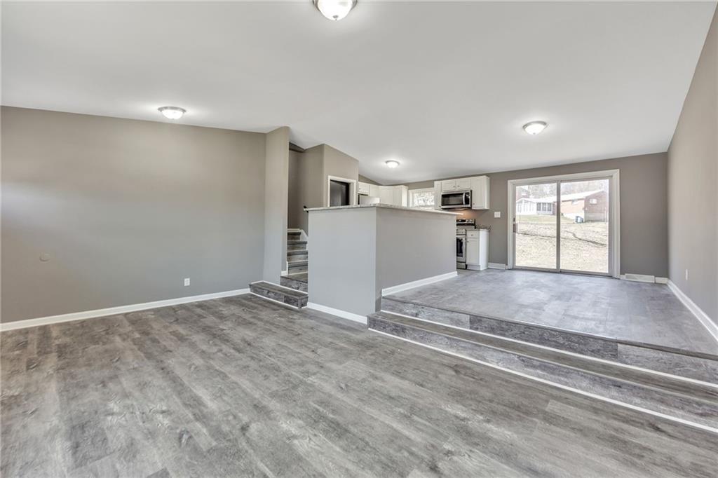 22 Riviera Road Pittsburgh, PA 15239 - Photo 7 of 25 Gallery Image 7