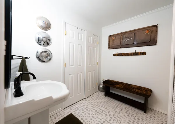 $675,000 | 1024 Highway 82, Brownfield, TX 79316