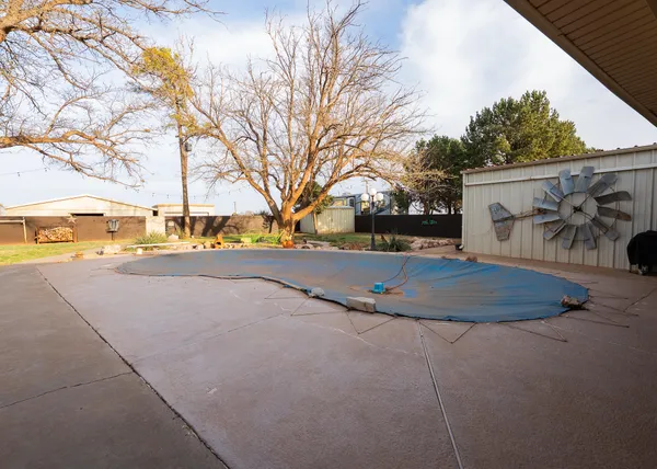 $675,000 | 1024 Highway 82, Brownfield, TX 79316