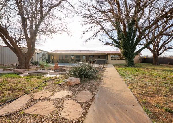 $675,000 | 1024 Highway 82, Brownfield, TX 79316