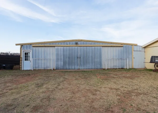 $675,000 | 1024 Highway 82, Brownfield, TX 79316