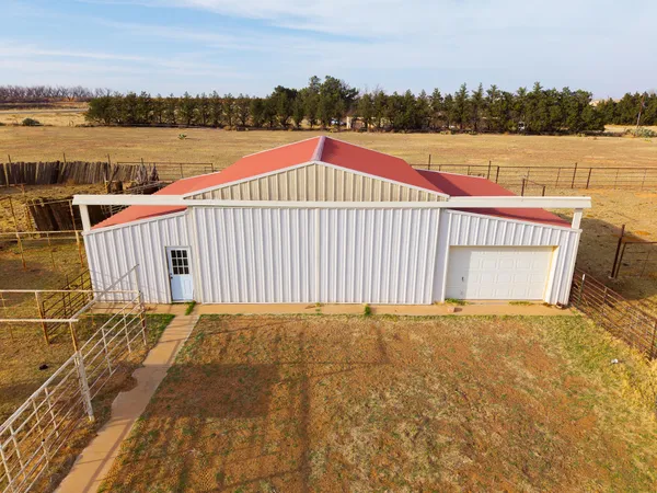 $675,000 | 1024 Highway 82, Brownfield, TX 79316