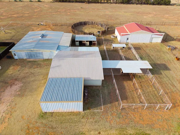 $675,000 | 1024 Highway 82, Brownfield, TX 79316