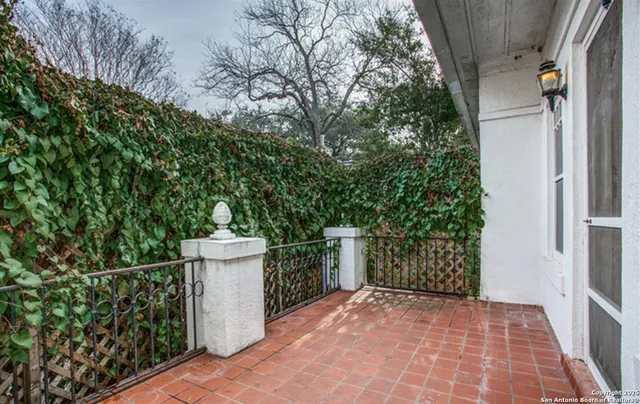 $2,295 | 308 Harrison Avenue, Alamo Heights, TX 78209