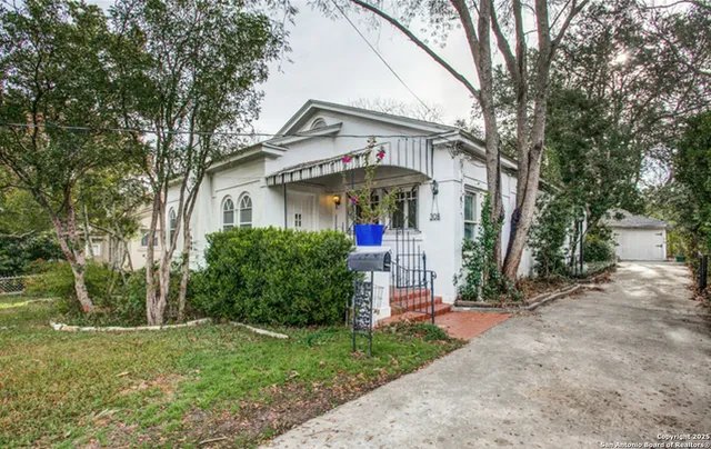 $2,295 | 308 Harrison Avenue, Alamo Heights, TX 78209