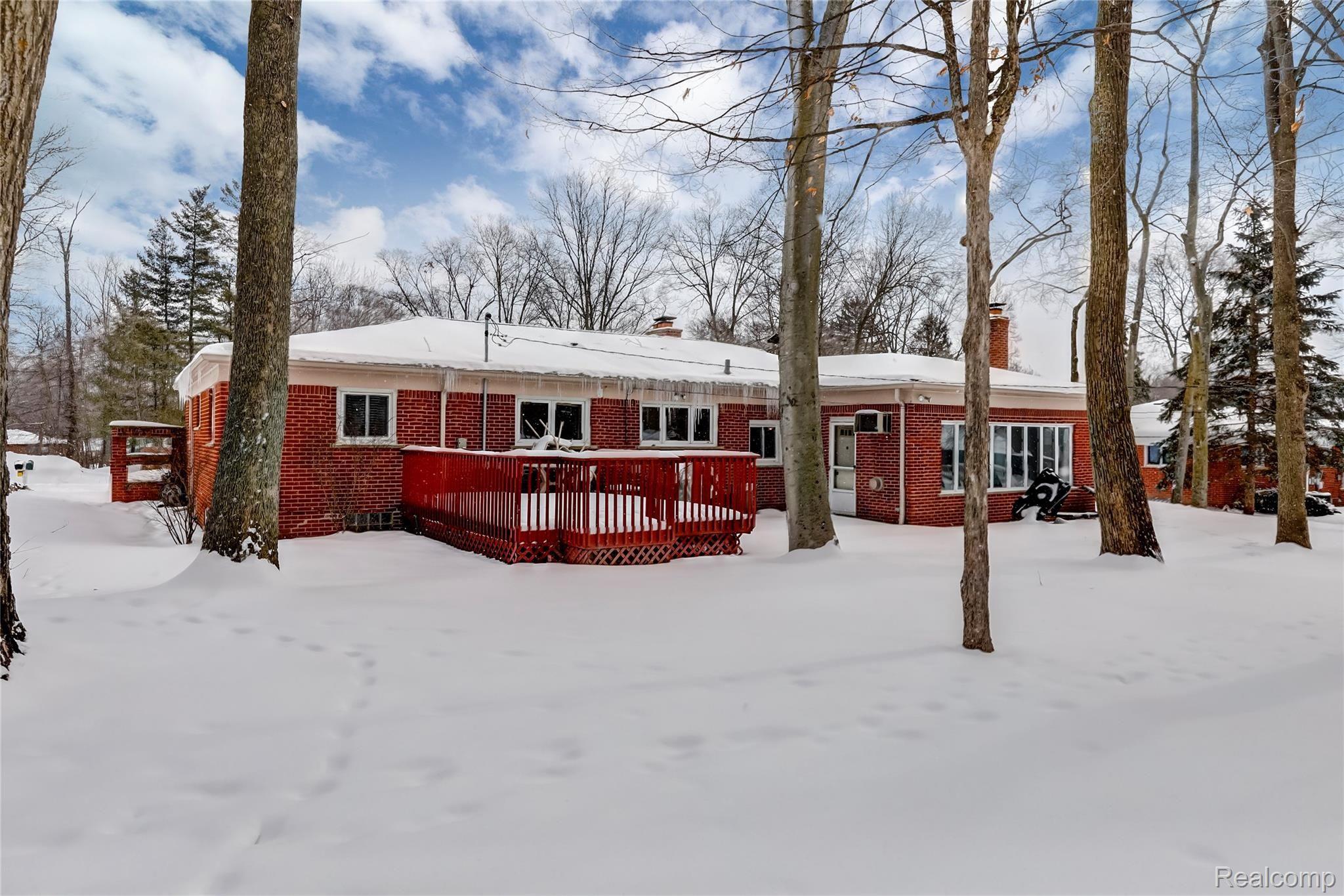 28263 Quail Hollow Road Farmington, MI 48331 - Photo 3 of 4 28263 Quail Hollow Road, Farmington Hills, MI-26.jpg-FULL