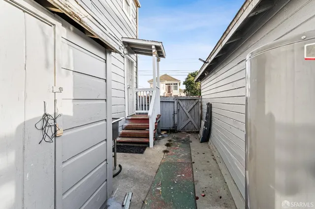 $850,000 | 1748 East 15th Street, Oakland, CA 94606