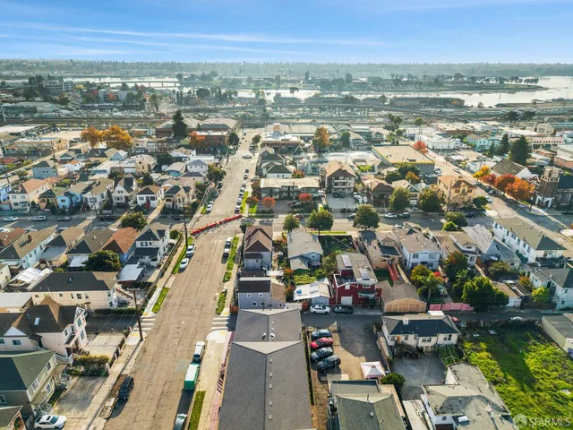 $850,000 | 1748 East 15th Street, Oakland, CA 94606