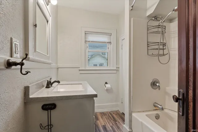 $199,999 | 1222 East Beardsley Avenue, Elkhart, IN 46514