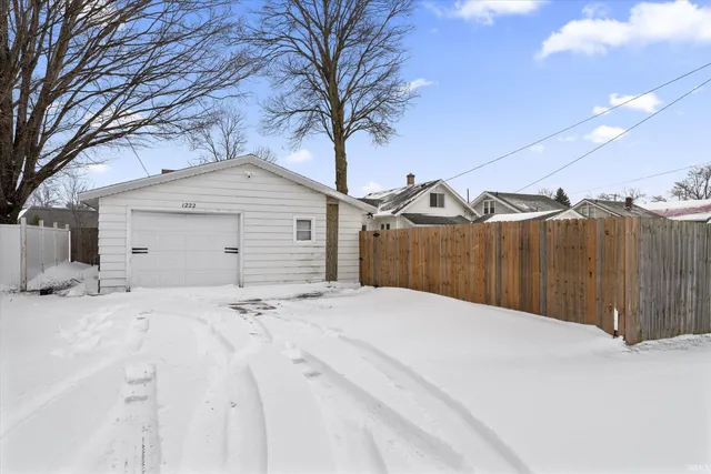 $199,999 | 1222 East Beardsley Avenue, Elkhart, IN 46514