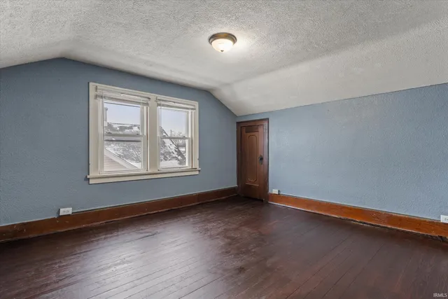 $199,999 | 1222 East Beardsley Avenue, Elkhart, IN 46514