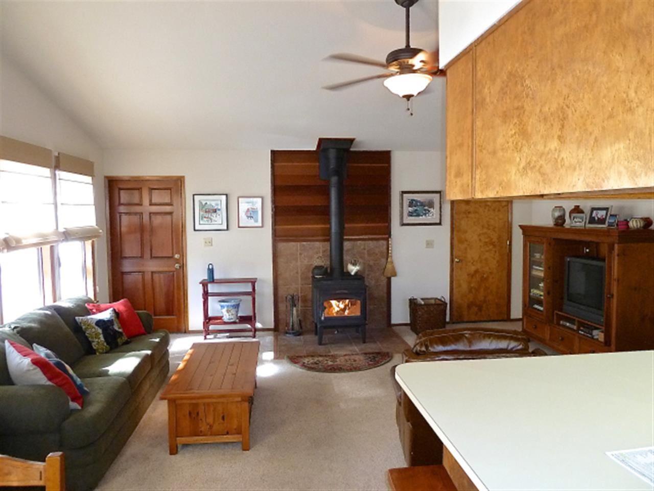 10240 Columbine Road, Unit 4 Truckee, CA 96161 - Photo 5 of 11 Gallery Image 5