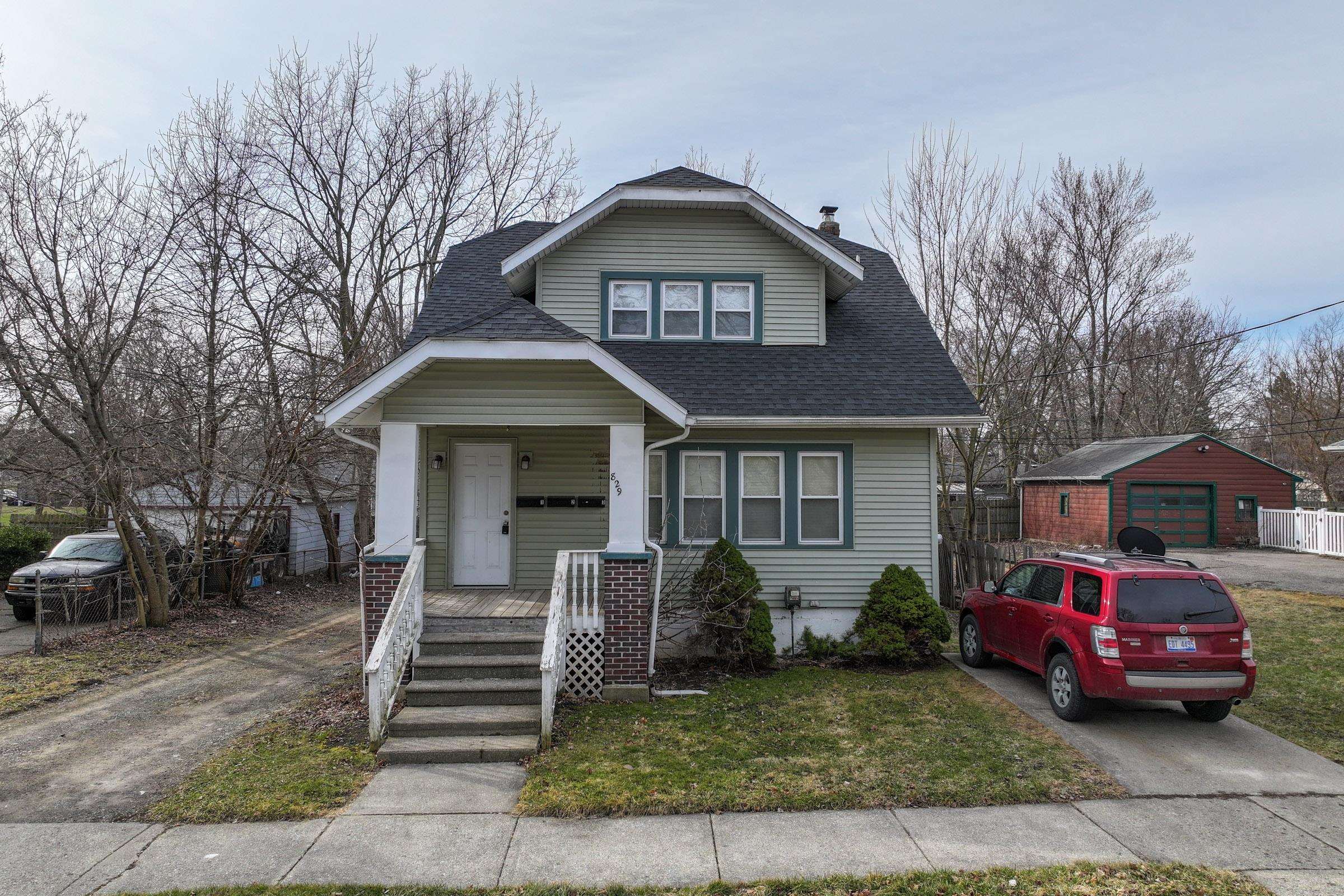 829 Clinton Street, Unit 3 Flint, MI 48507 - Photo 1 of 15
