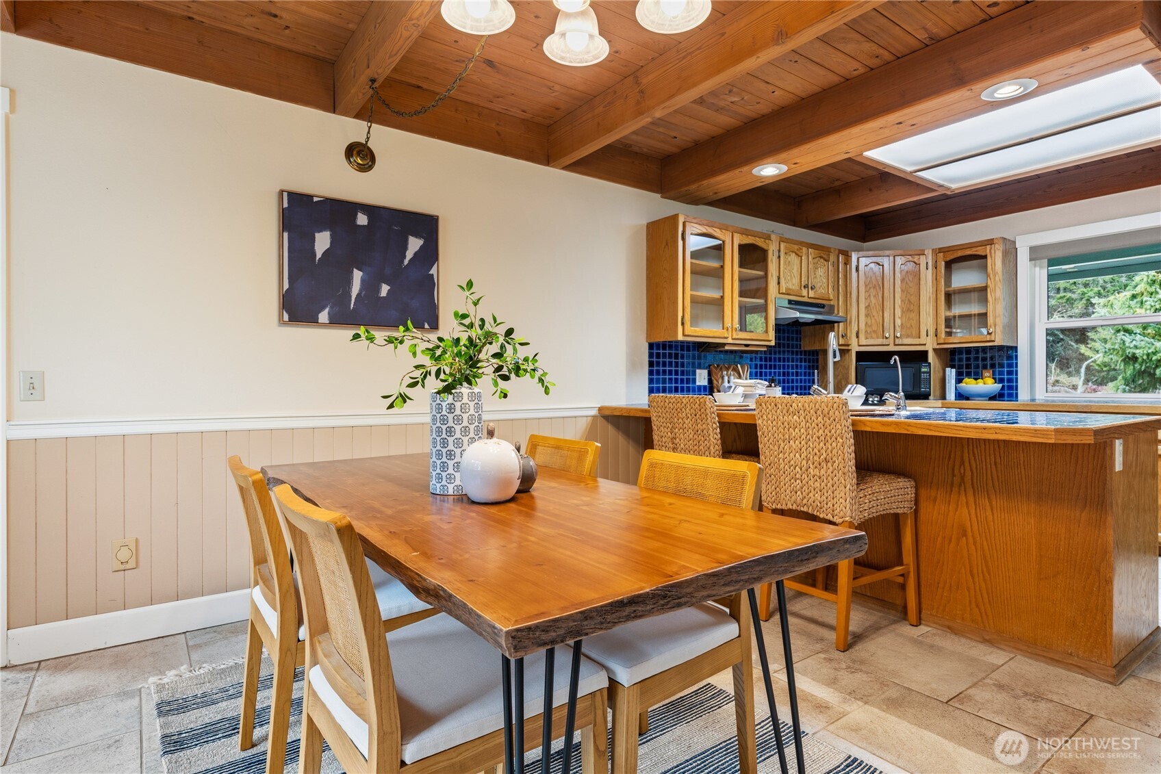 2513 29th Street Anacortes, WA 98221 - Photo 12 of 40