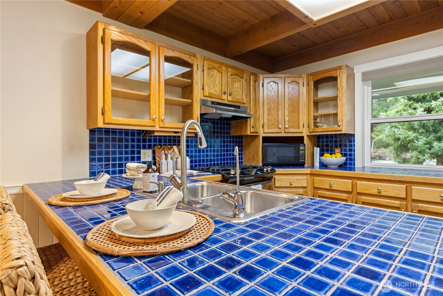 2513 29th Street Anacortes, WA 98221 - Photo 15 of 40