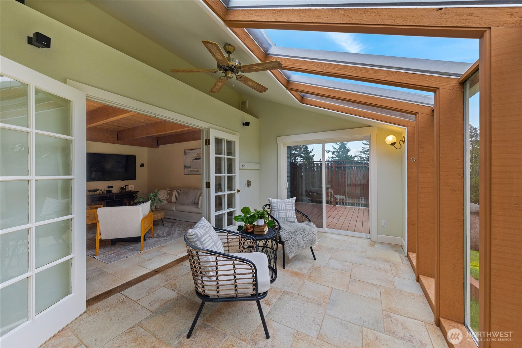 2513 29th Street Anacortes, WA 98221 - Photo 8 of 40