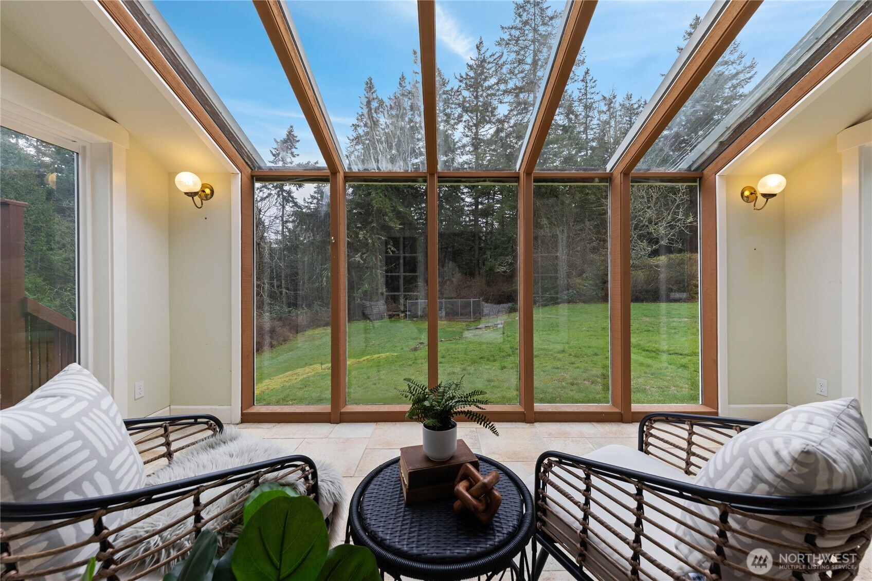 2513 29th Street Anacortes, WA 98221 - Photo 9 of 40