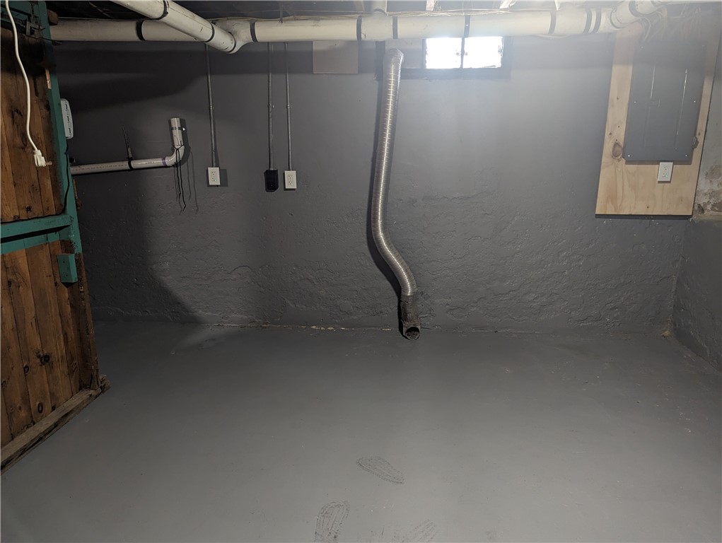 171 Monticello Road Pawtucket, RI 02861 - Photo 26 of 27 Gallery Image 26