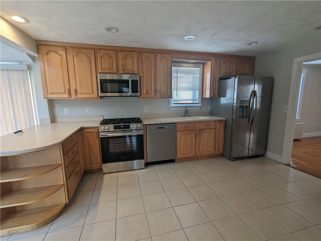 171 Monticello Road Pawtucket, RI 02861 - Photo 10 of 27 Gallery Image 10