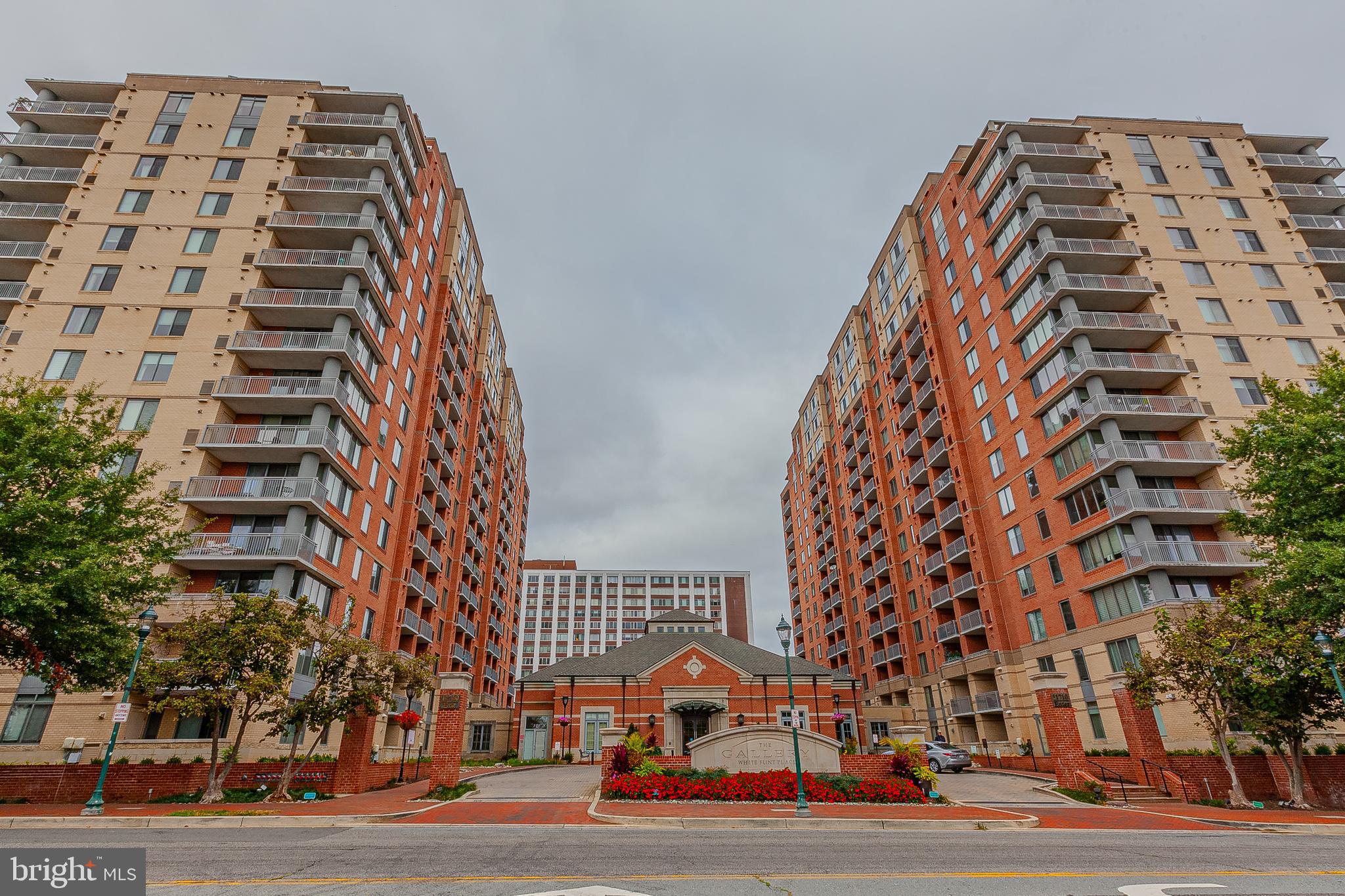 11710 Old Georgetown Road, Unit 422 North Bethesda, MD 20852 - Photo 2 of 28 a view of a large building
