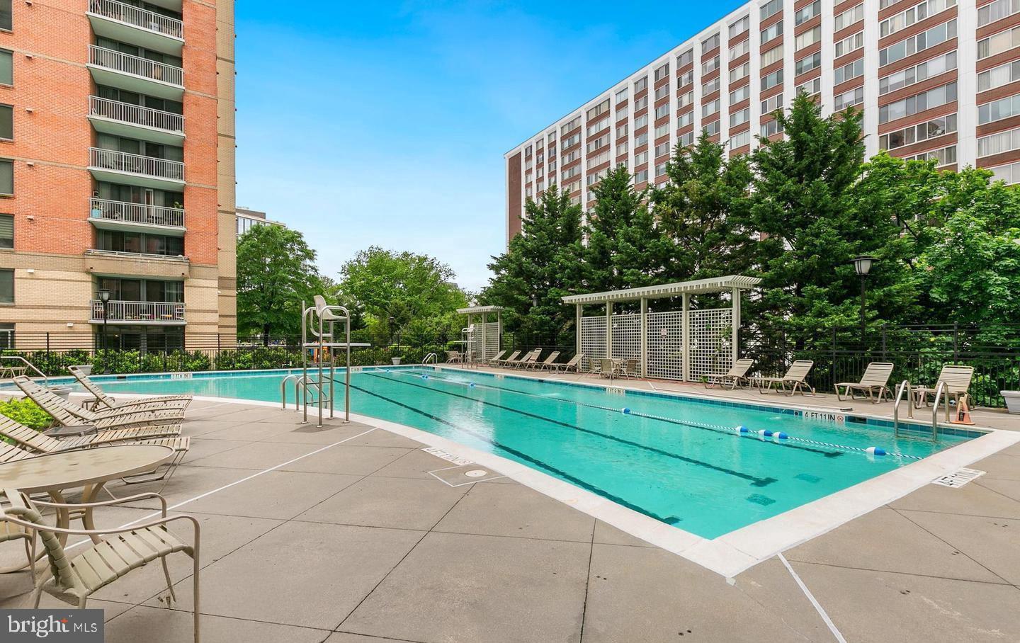 11710 Old Georgetown Road, Unit 422 North Bethesda, MD 20852 - Photo 27 of 28 a view of a patio with a backyard