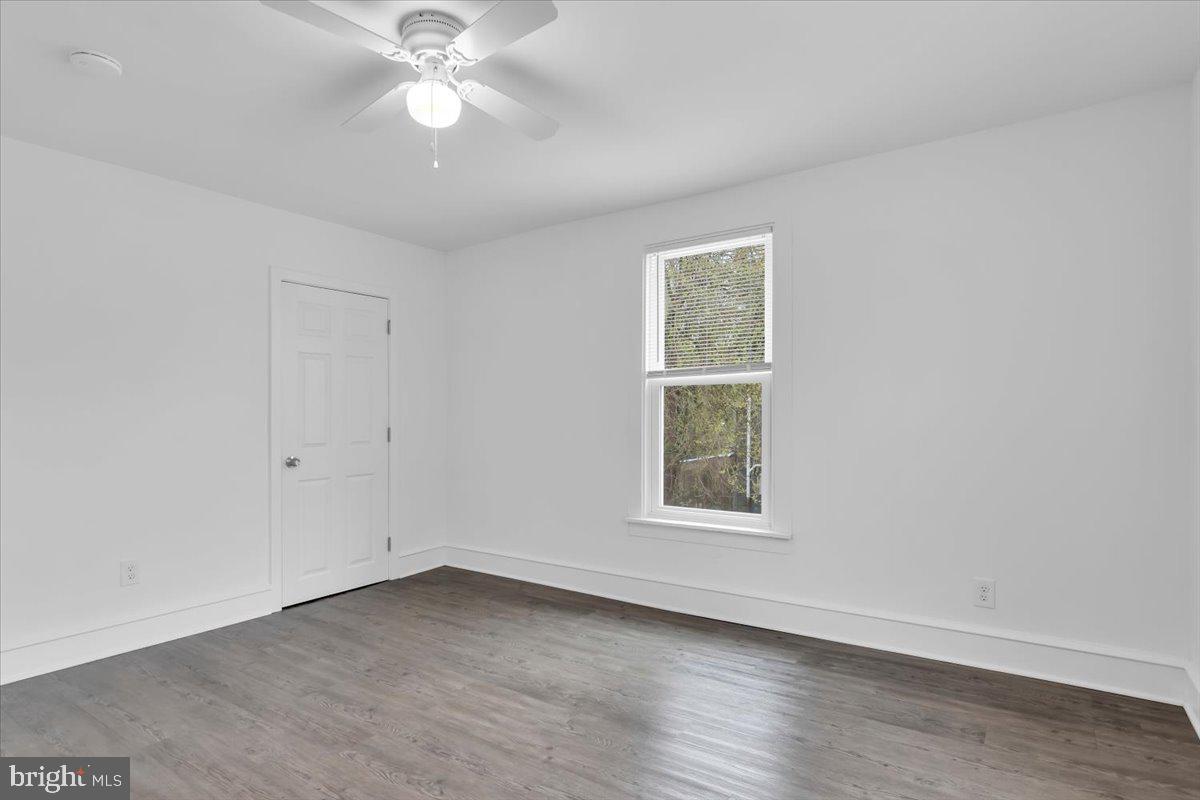 426 Bridge Street Beverly, NJ 08010 - Photo 15 of 28 3 bedrooms upstairs