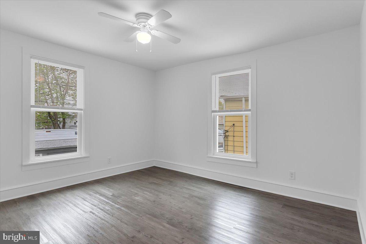 426 Bridge Street Beverly, NJ 08010 - Photo 16 of 28 3 bedrooms upstairs