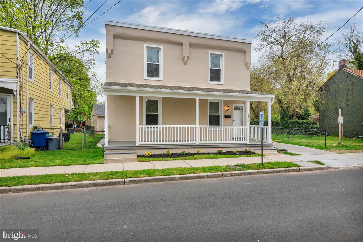 426 Bridge Street Beverly, NJ 08010 - Photo 2 of 28