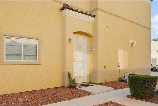 $229,900 | 3913 Pepper Thorn Avenue, Unit 201, North Las Vegas, NV 89081