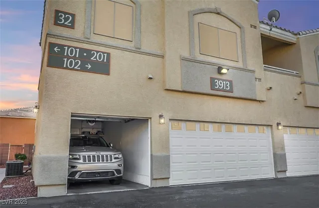 $229,900 | 3913 Pepper Thorn Avenue, Unit 201, North Las Vegas, NV 89081