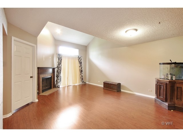 1221 Ranchview Court Buffalo Grove, IL 60089 - Photo 2 of 10