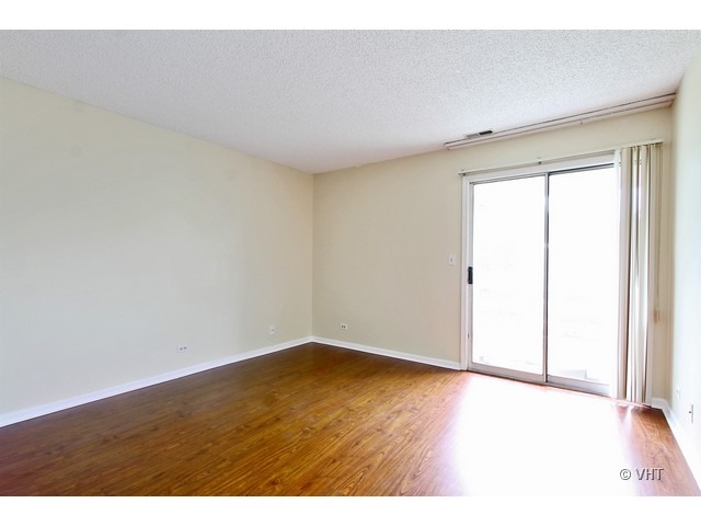 1221 Ranchview Court Buffalo Grove, IL 60089 - Photo 4 of 10