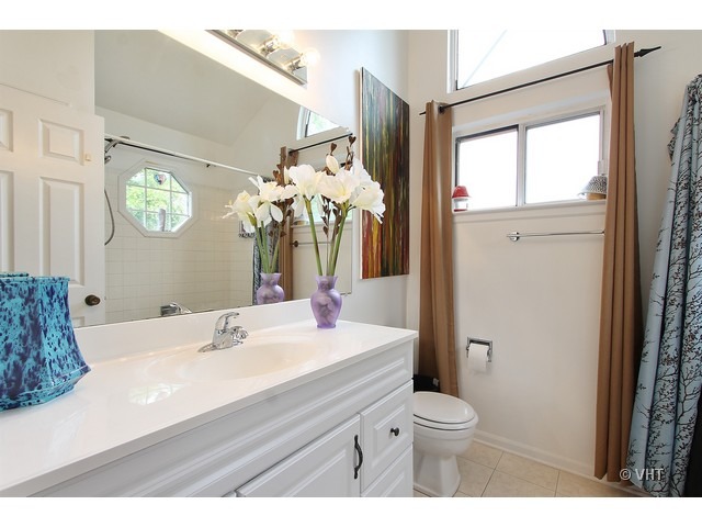 1221 Ranchview Court Buffalo Grove, IL 60089 - Photo 7 of 10