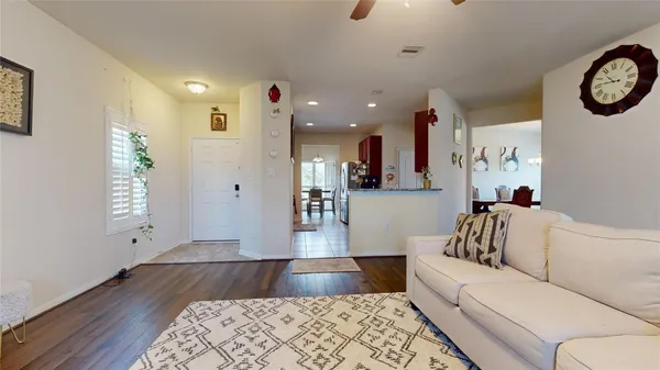 $2,500 | 3202 Cabin Wood Way, Houston, TX 77084