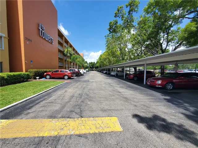 $1,100 | 2366 East Mall Drive, Unit 421, Fort Myers, FL 33901