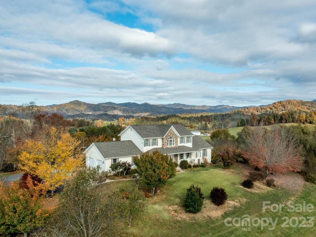 264 Hazel Brook Road Marshall, NC 28753 - Photo 47 of 47 a view of a city with an ocean view