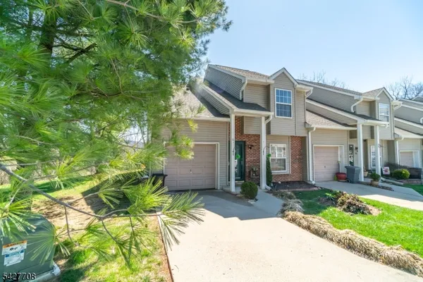 $320,000 | 52 Cambridge East, Oxford, NJ 07863