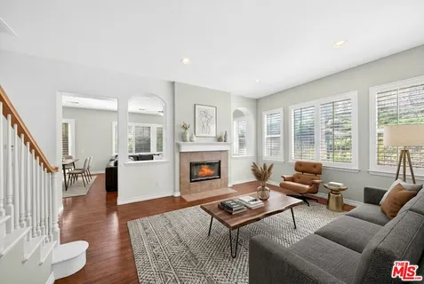 $1,100,000 | 28346 Linda Vista Street, Santa Clarita, CA 91387